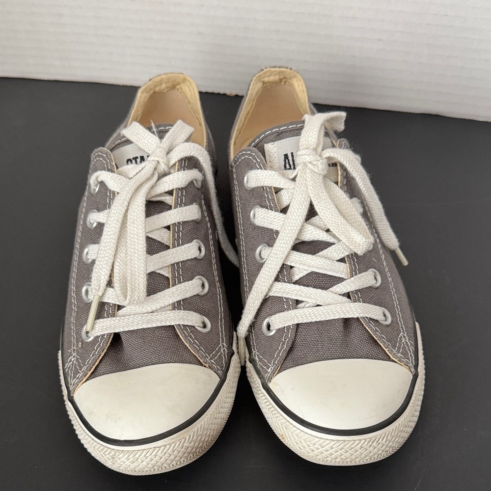 Womens converse Chuck TaylorGray Canvas Sneakers